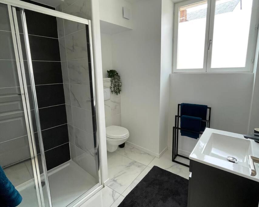 Yokohama, Duplex Avec Jardin Appartement Bourges Buitenkant foto